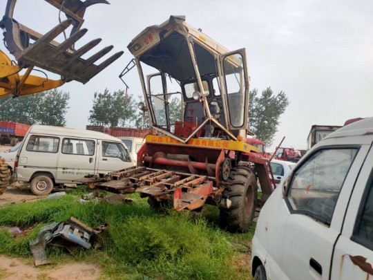 报废铲车
